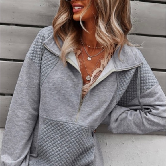 QUILTED PATCH HALF ZIPPER SWEATSHIRT - Picture 2 of 5